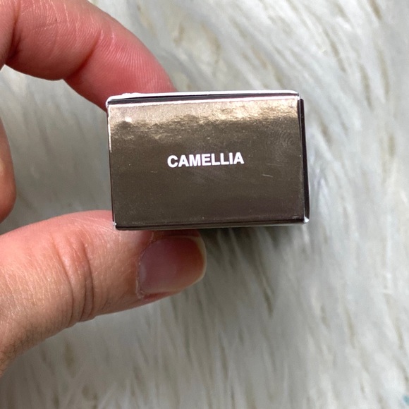 Becca Cosmetics Glow Gloss in Camellia - Picture 4 of 4